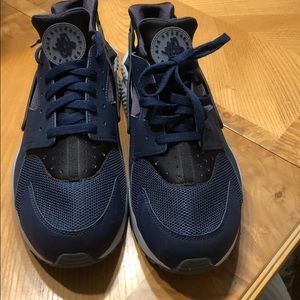 Unworn Nike air huarache